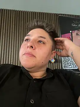 Snapshot of IanGilbert chatting on October 29, 4:50 pm IanGilbert online show from October 29, 4:50 pm