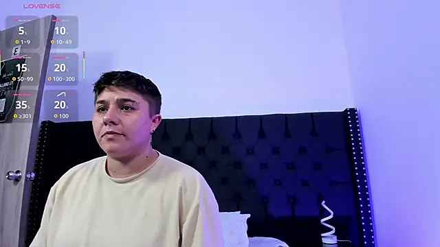 Snapshot of IanGilbert chatting on November 7, 8:02 pm IanGilbert online show from November 7, 8:02 pm