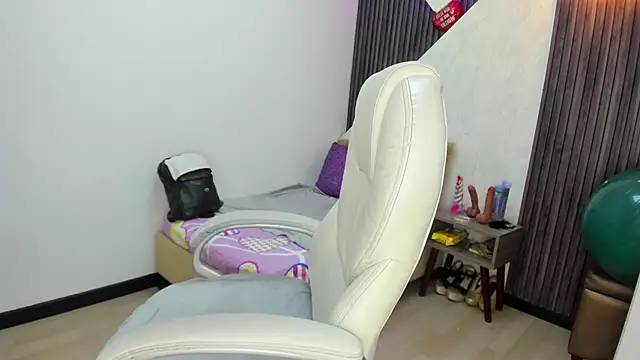 roxana santini online show from October 25, 4:40 pm