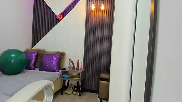 roxana santini online show from November 7, 3:49 pm