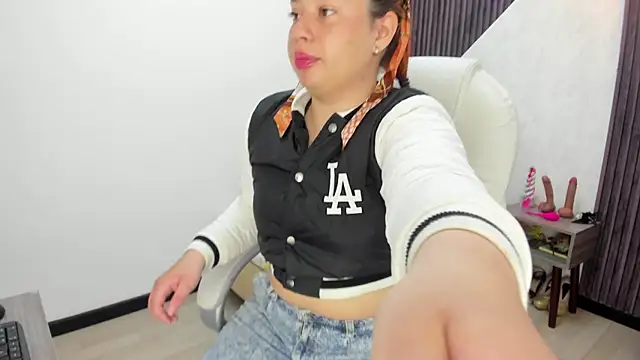 roxana santini online show from October 20, 2:39 pm