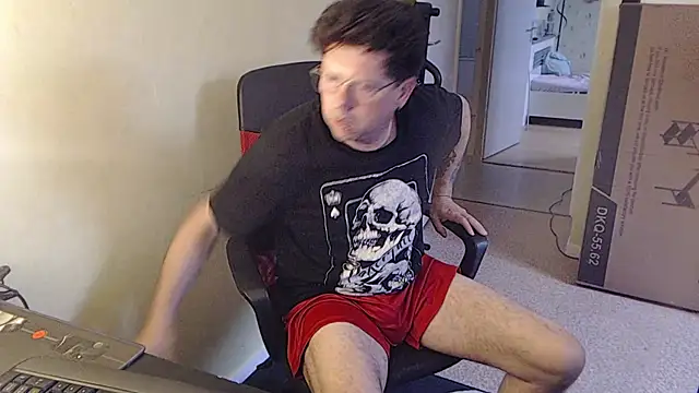 blueandwhite1 online show from April 11, 8:40 am