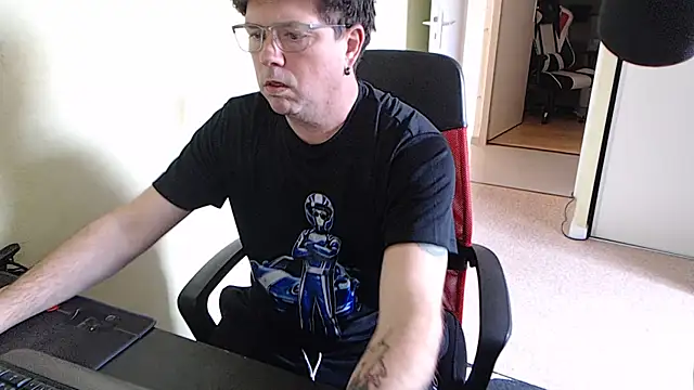 blueandwhite1 online show from March 13, 3:17 pm