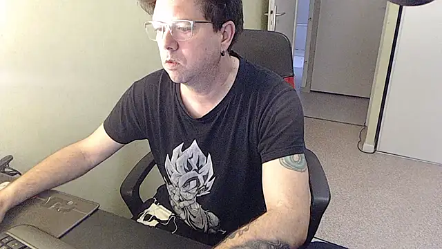 blueandwhite1 online show from March 11, 7:46 am