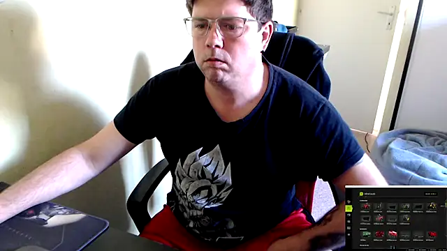 Snapshot of blueandwhite1 chatting on March 4, 3:37 pm blueandwhite1 online show from March 4, 3:37 pm