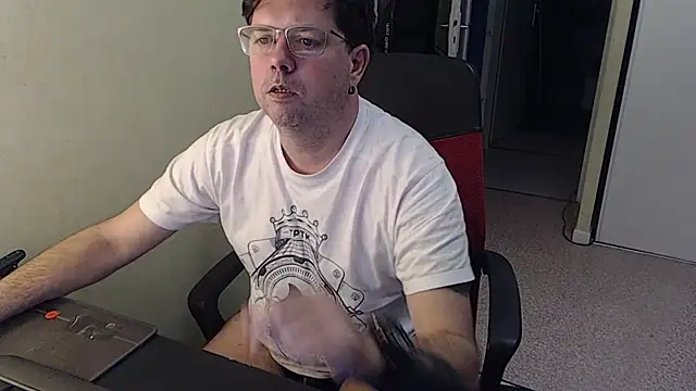 blueandwhite1 online show from February 12, 5:02 pm