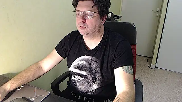 blueandwhite1 online show from January 8, 5:30 pm