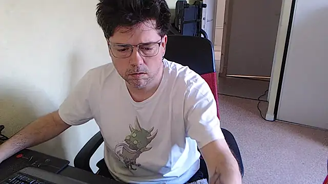 blueandwhite1 online show from April 4, 8:43 am