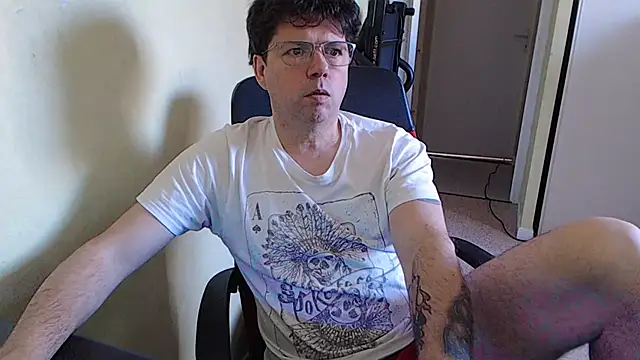 blueandwhite1 online show from April 15, 8:20 am