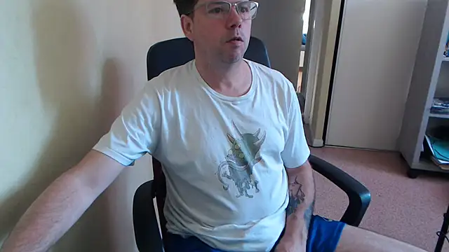 blueandwhite1 online show from June 17, 6:57 am