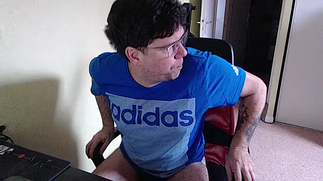 blueandwhite1 online show from February 17, 4:04 pm