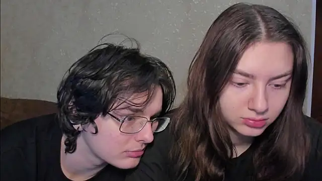 muuur fam online show from December 2, 7:15 pm