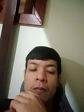 Snapshot of WillRodriguesf10 chatting on November 8, 1:36 pm WillRodriguesf10 online show from November 8, 1:36 pm