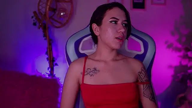  chloe moons  online show from December 2, 9:05 pm