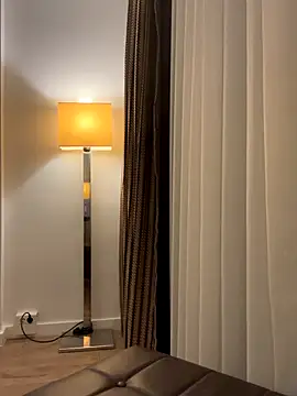 lisapeperoni online show from September 25, 6:14 pm