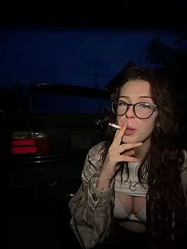 lisapeperoni online show from May 3, 7:39 pm