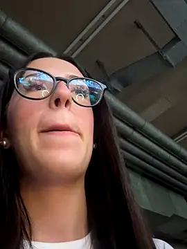 lisapeperoni online show from September 21, 4:23 pm