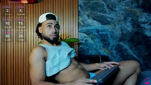 Snapshot of luca_flame chatting on October 19, 10:12 pm luca flame online show from October 19, 10:12 pm