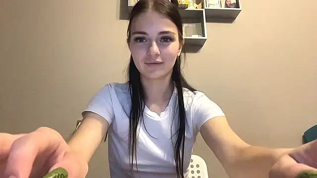 TianaWidell online show from September 18, 1:03 pm