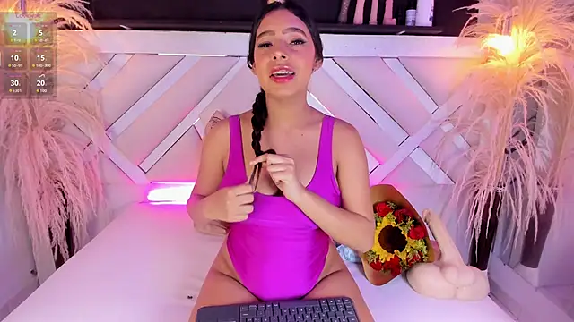 Zoe-Johnson  online show from March 21, 9:30 pm