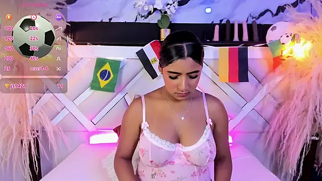 Zoe-Johnson  online show from July 3, 9:32 pm