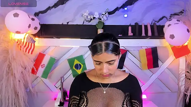 Zoe-Johnson  online show from June 18, 10:26 pm