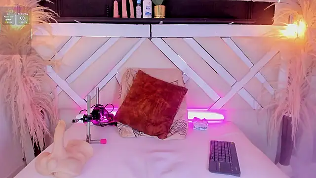 Zoe-Johnson  online show from March 14, 9:32 pm