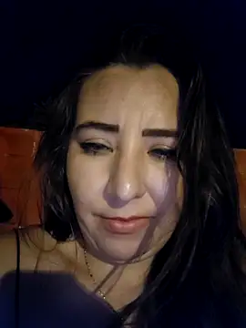 isabella lovem online show from May 18, 7:02 am