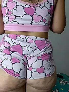 Snapshot of isabella_lovem chatting on June 28, 11:44 pm isabella lovem online show from June 28, 11:44 pm