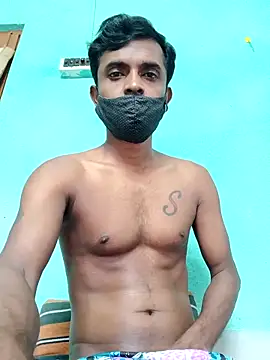 Snapshot of ShinuRoy chatting on September 26, 12:39 am ShinuRoy online show from September 26, 12:39 am