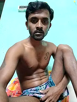 Snapshot of ShinuRoy chatting on November 17, 12:31 pm ShinuRoy online show from November 17, 12:31 pm