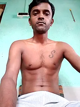 Snapshot of ShinuRoy chatting on September 18, 12:35 am ShinuRoy online show from September 18, 12:35 am