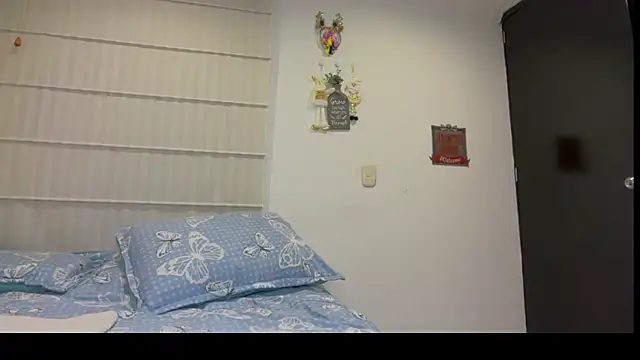 sasha jonne online show from December 21, 1:08 am