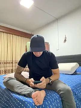 Snapshot of Jaguer2213 chatting on September 20, 1:54 am Jaguer2213 online show from September 20, 1:54 am