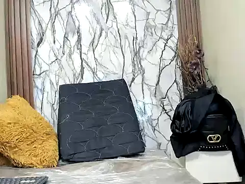 teilor dreamse online show from September 15, 3:18 am