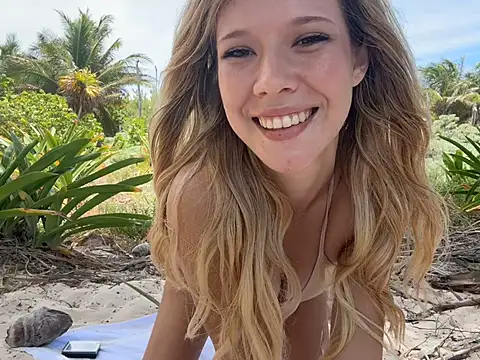 LunarAngel  online show from May 10, 5:48 pm