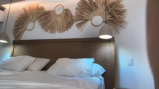 LunarAngel  online show from January 13, 2:48 am