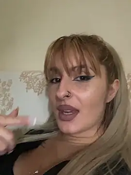 Snapshot of Sexy_Bulgarian_woman chatting on November 1, 9:25 am Sexy Bulgarian woman online show from November 1, 9:25 am