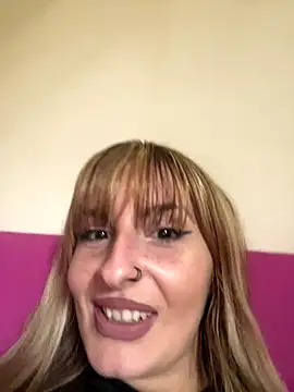 Snapshot of Sexy_Bulgarian_woman chatting on October 22, 9:09 am Sexy Bulgarian woman online show from October 22, 9:09 am