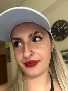 Snapshot of Sexy_Bulgarian_woman chatting on October 12, 9:10 am Sexy Bulgarian woman online show from October 12, 9:10 am