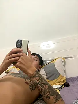 Snapshot of YJBJ258258 chatting on November 9, 12:53 pm YJBJ258258 online show from November 9, 12:53 pm