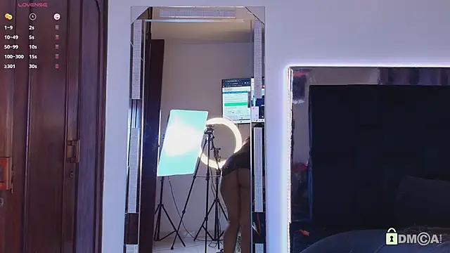 madisonwalkeeer online show from April 13, 8:13 pm