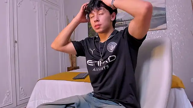 Tyler durten online show from October 29, 4:11 am