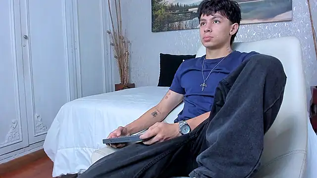 Tyler durten online show from September 29, 1:34 am