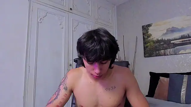 Snapshot of Tyler_durten chatting on June 29, 11:10 am Tyler durten online show from June 29, 11:10 am