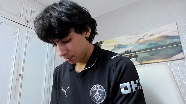 Tyler durten online show from December 2, 3:19 am