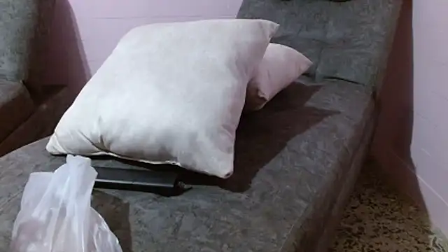 Snapshot of AnnieSparkle chatting on October 29, 11:03 pm AnnieSparkle online show from October 29, 11:03 pm