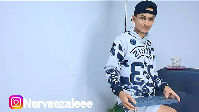 AlejandroLoouis online show from October 31, 1:57 am