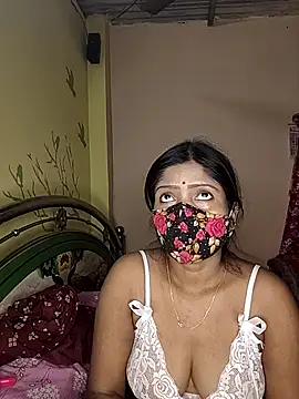 Snapshot of Love143A chatting on January 14, 9:35 am Love143A online show from January 14, 9:35 am