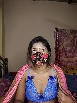 Snapshot of Love143A chatting on January 6, 9:46 am Love143A online show from January 6, 9:46 am